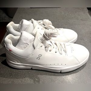 On The Roger Advantage Women’s Tennis Sneakers - Sz 10.5